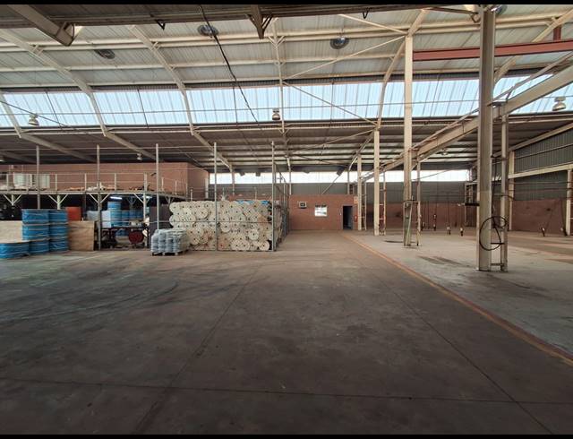 1,000M² WAREHOUSE TO LET IN HERIOTDALE